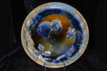 assiettes-artisanales-en-porcelaine-email-cristallins-1